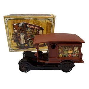 Vintage Avon Country Vendor Truck Decanter Empty Glass Bottle With Box 1970s